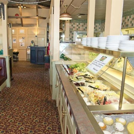 Canadas Best Value Inn Whitecourt Bagian luar foto