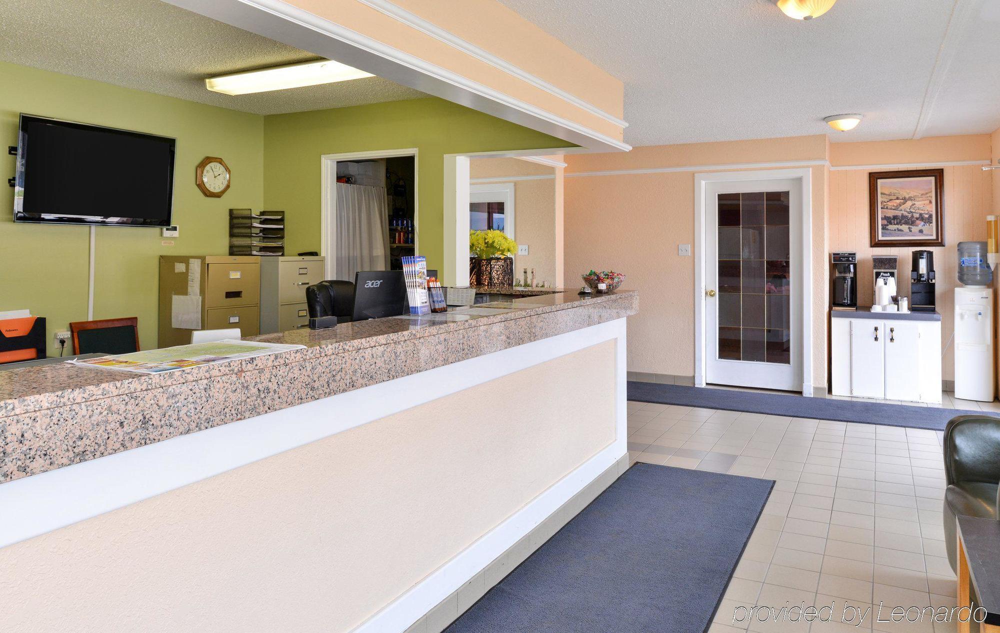 Canadas Best Value Inn Whitecourt Bagian luar foto